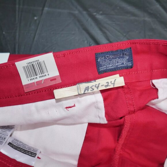 Levi's Snap Cargo Shorts Mens Size 30 Scooter Red Micro Dobby Stretch Canvas NWT - Picture 8 of 8